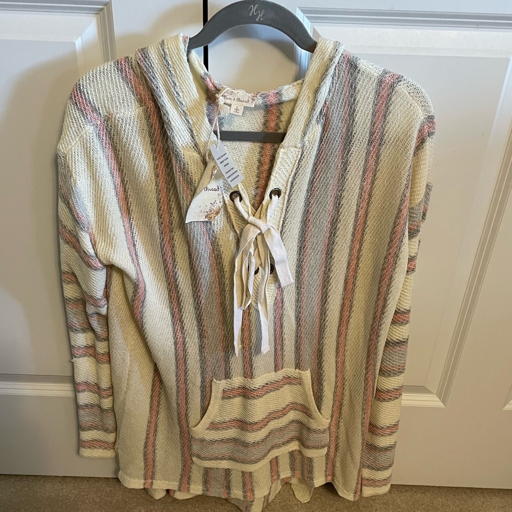 078. NWT Hem & Thread Hoodie with Kangaroo Pockets, Size Large